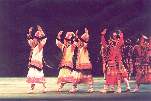 Una scena da una rappresentazione della "Sagra della primavera" di Stravinskij